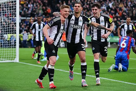 نيوكاسل يفعل خطته البديلة في أزمة الهجوم.. ونيكولا جاكسون على الرادار